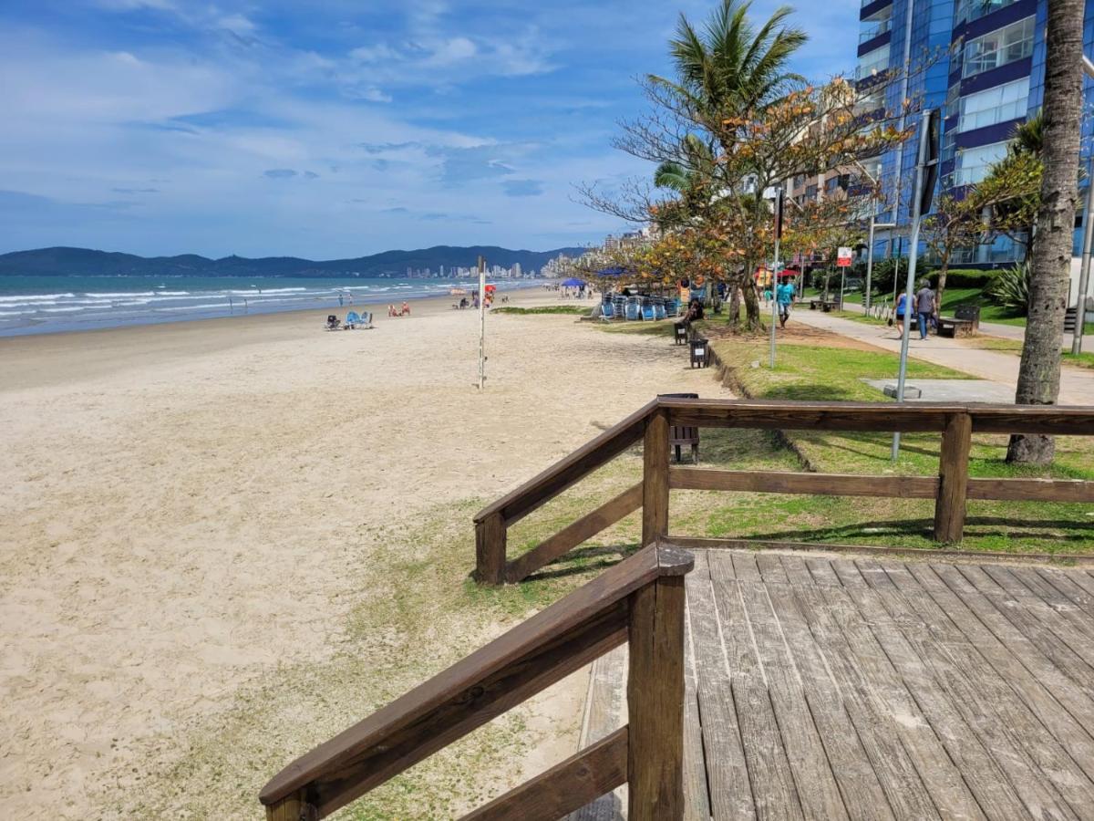 Apartamento 200 Metros Da Praia 03 Quartos Com Ar Condicionado - Meia Praia - Itapema Exterior foto